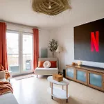 Balcon - Videoprojecteur - Parking Gratuit - Centre 5 Min Et Gare 3 Min En Tram