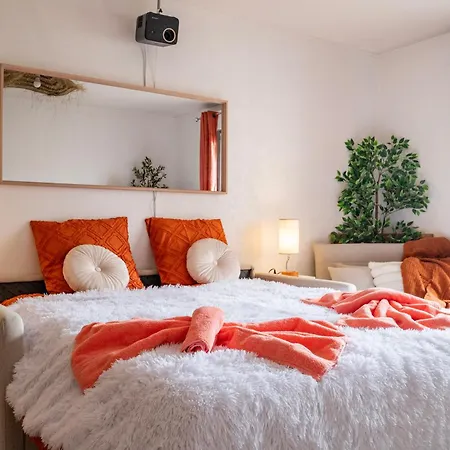Διαμέρισμα Balcon - Videoprojecteur - Parking Gratuit - Centre 5 Min Et Gare 3 Min En Tram