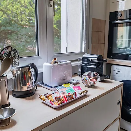 Apartment Cathyvoyages Com - Balcon - Netflix Prime Videoprojecteur - Garage Possible Ou Parking Gratuit Rue - Centre 8 Min Et Gare 5 Min En Tram - Confort Et Proprete