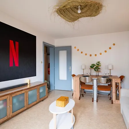 Balcon - Videoprojecteur - Parking Gratuit - Centre 5 Min Et Gare 3 Min En Tram * Strasbourg