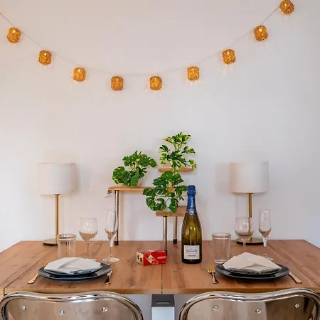 Apartment Cathyvoyages Com - Balcon - Netflix Prime Videoprojecteur - Garage Possible Ou Parking Gratuit Rue - Centre 8 Min Et Gare 5 Min En Tram - Confort Et Proprete *